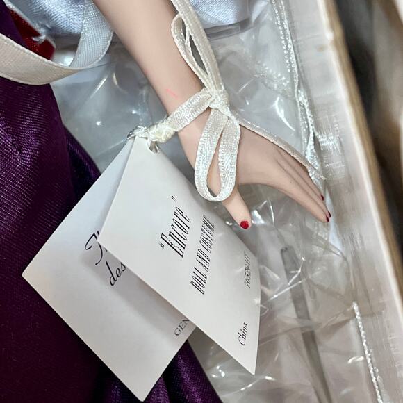 Encore Gene Marshall 16" Fashion Doll Ashton Drake Mel Odom COA Card Shipper - Picture 5 of 6